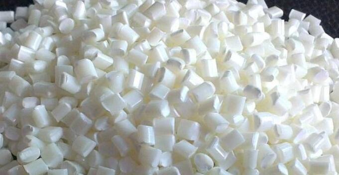 What are recycled plastic particles made of