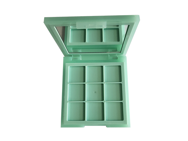 Packaging box